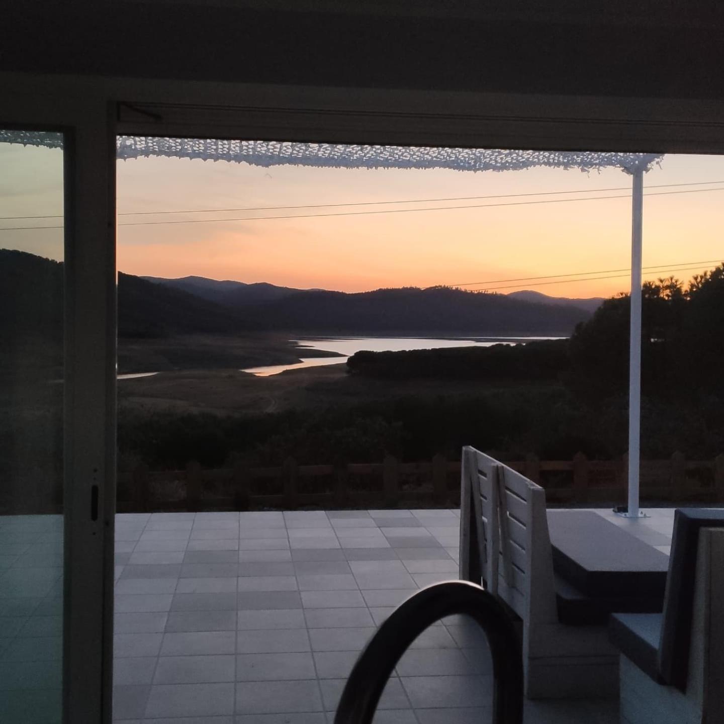 Casa En El Lago.Unmillondeestrellas Villaharta ภายนอก รูปภาพ